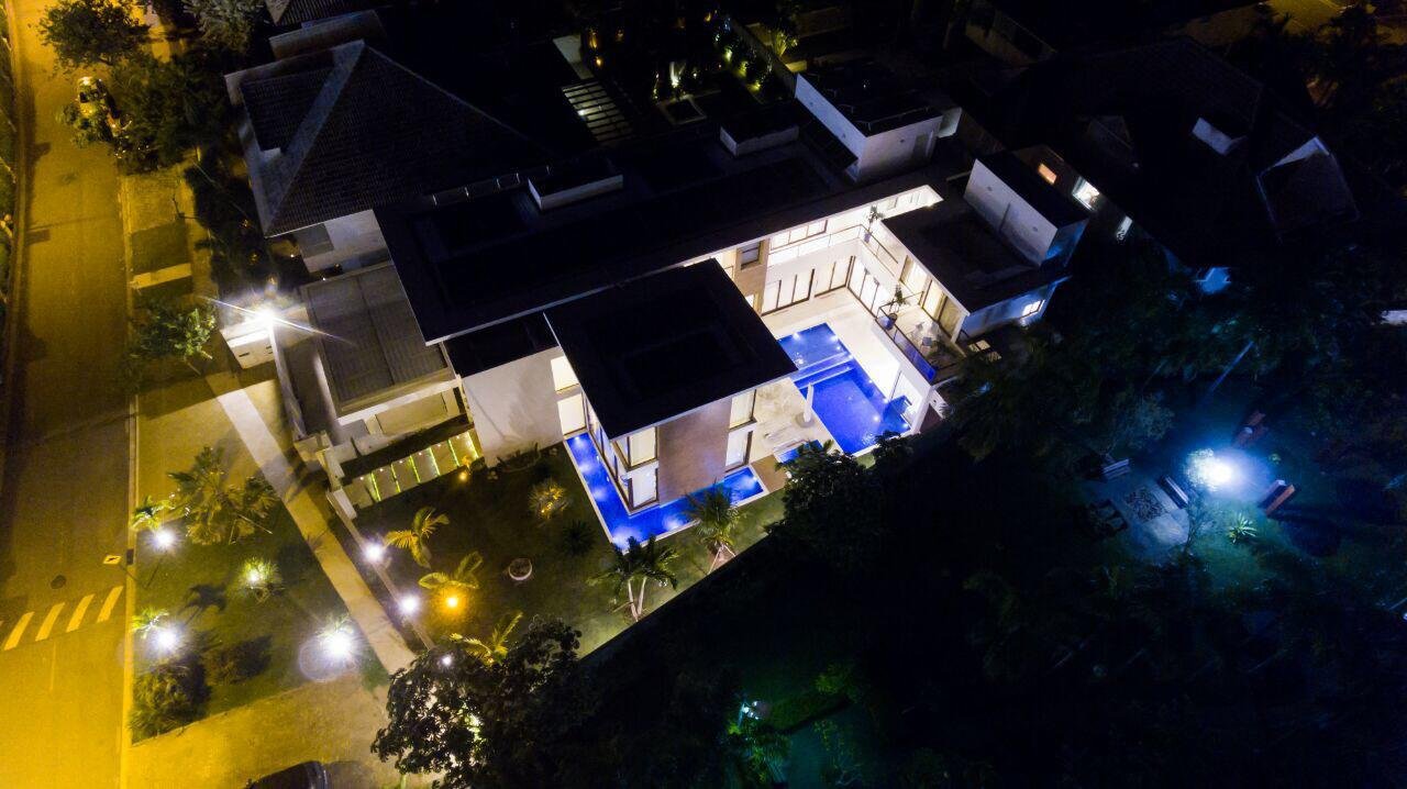Casa moderna com piscina - foto 23